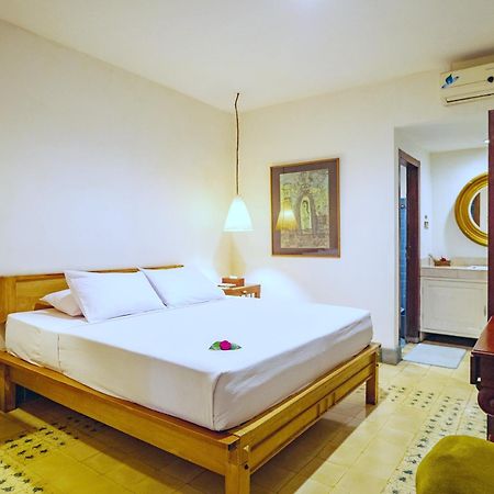 Hotel Tugu Blitar Exterior foto