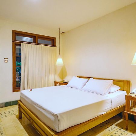 Hotel Tugu Blitar Exterior foto