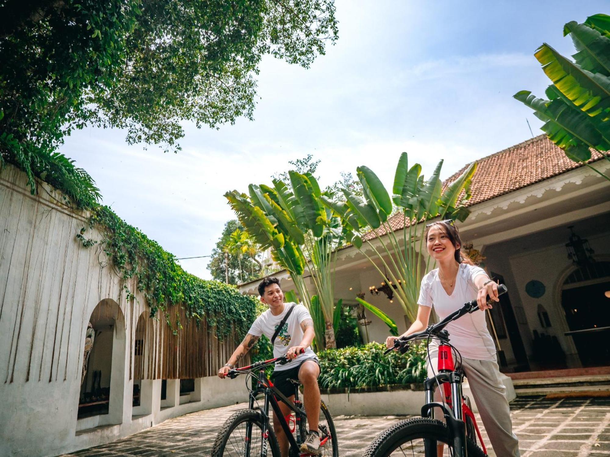 Hotel Tugu Blitar Exterior foto